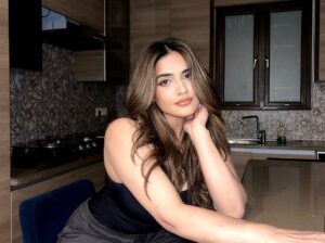 9319816572 Delhi Aerocity Mahipalpur Escorts 3★ 4★ 5★ Star Luxury Hotels Oyo Connaught Place