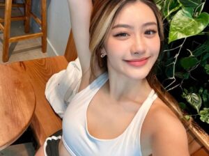 No.1 Call Girls In Hyatt Centric Janakpuri New Delhi ∳ 9999275279 ∳ Escort Service